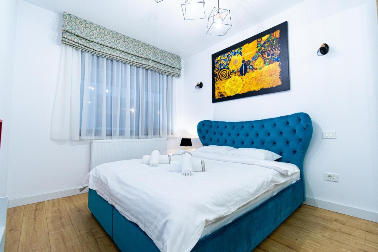 דירות בראשוב Lighthouse Central Apt With Unique Views Of The Fortress, Free Parking, 5 Min By Car From The Old Town מראה חיצוני תמונה